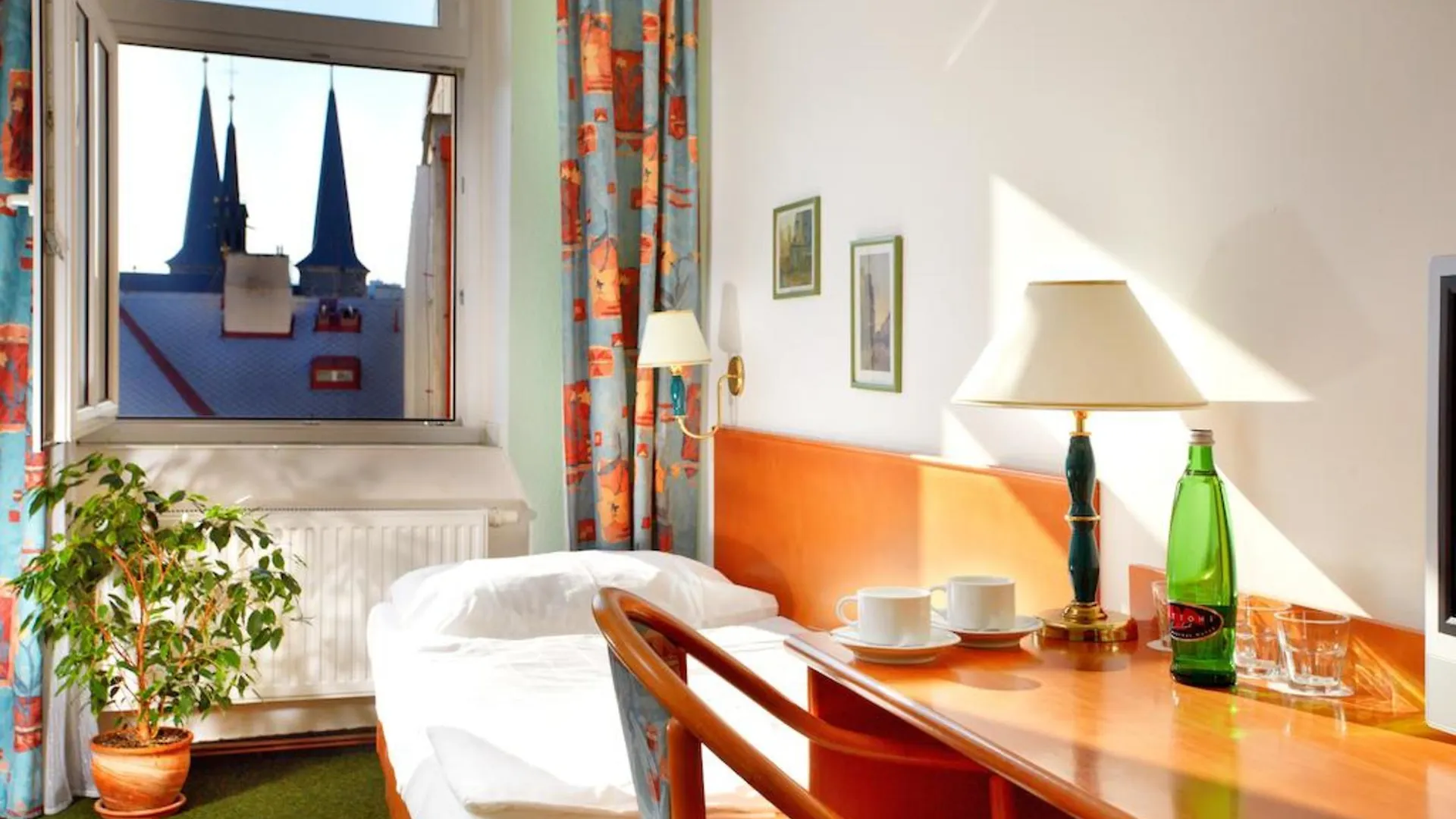 Hotel Merkur - Czech Leading Hotels Prag 4*,