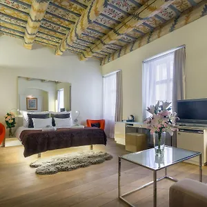 5* Hotel Three Storks