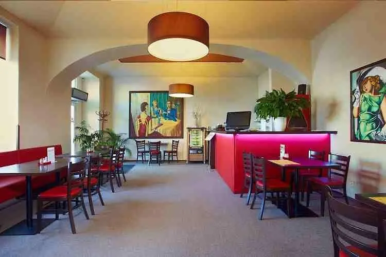 Hotel Merkur - Czech Leading Hotels Prague 4*,