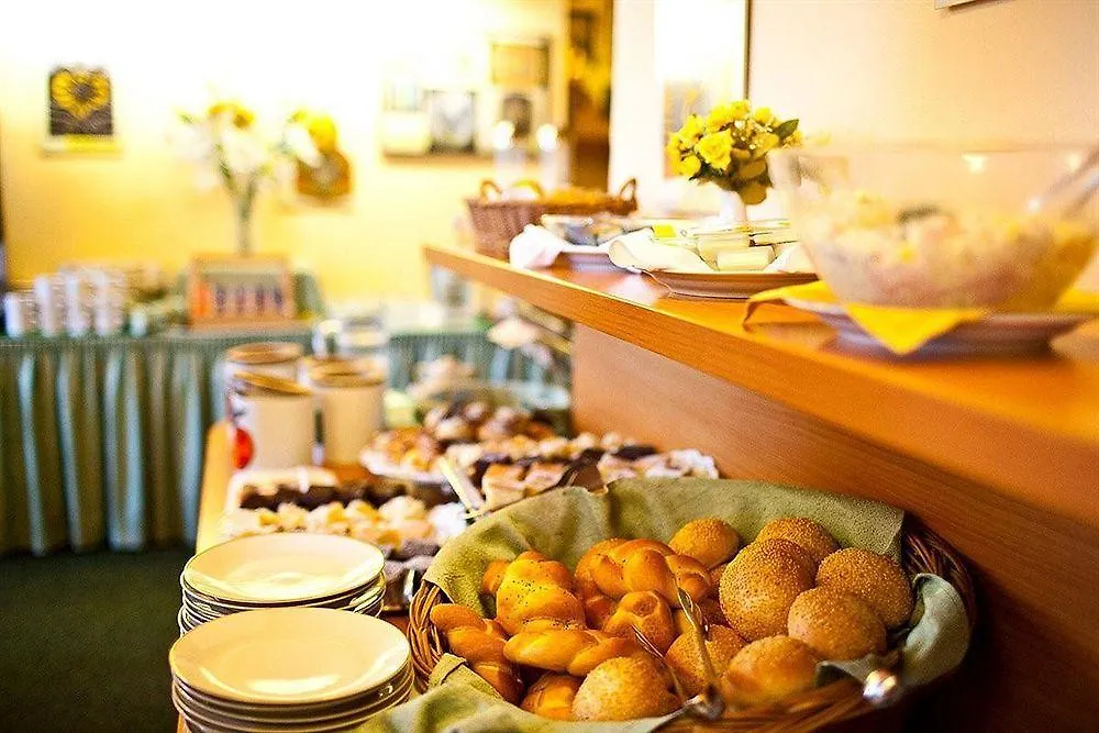 Hotel Merkur - Czech Leading Hotels Prague